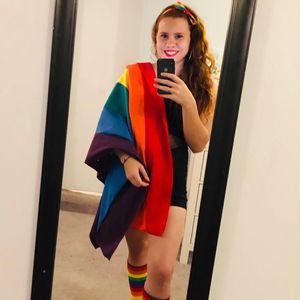 Meet your Posher, Flavia danielle